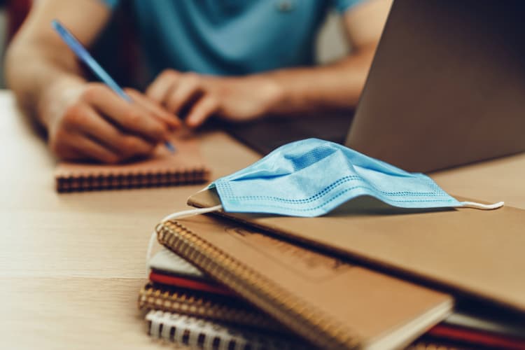 Imagem Impactos da covid-19 na comunicação para a educação e o aprendizado